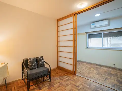 Monoambiente interno con division y cocina separada