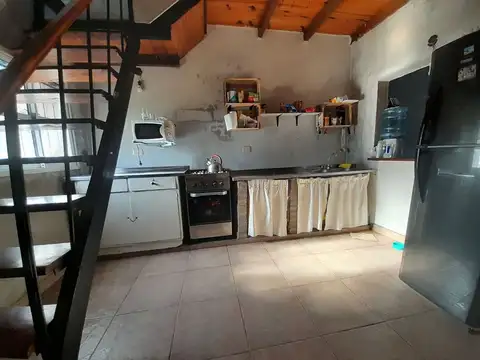 Casa 5 ambientes con 1 baño