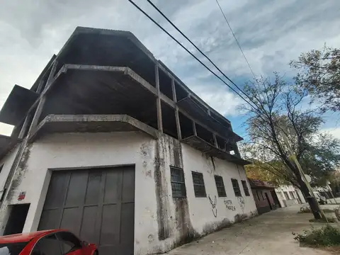 Galpón en Venta en Parque Avellaneda, CABA