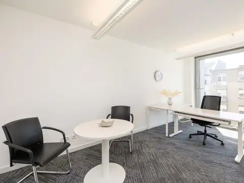 Oficina en Alquiler en Ciudad Vieja, USD 6.729