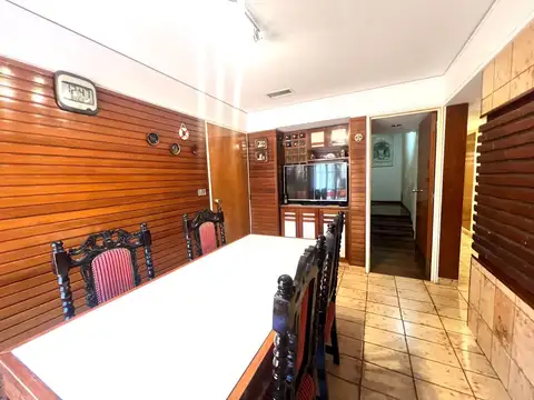 CASA 5 AMBIENTES RAMOS MEJÍA CENTRO