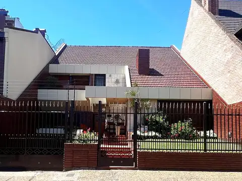 CASA 5 AMBIENTES RAMOS MEJÍA CENTRO