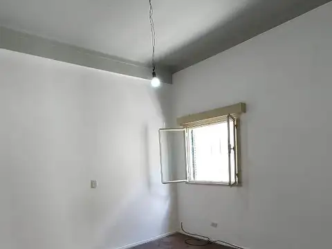 Depto Tipo Casa en Alquiler en Banfield, $ 620.000