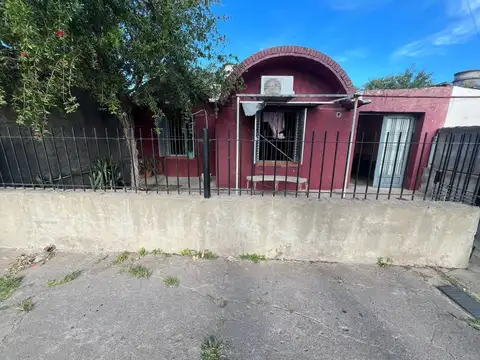 VENTA/CASA 3 DORMITORIOS/GARAGE/RAFAELA