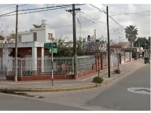 Casa en Venta - Brown esquina Belgrano