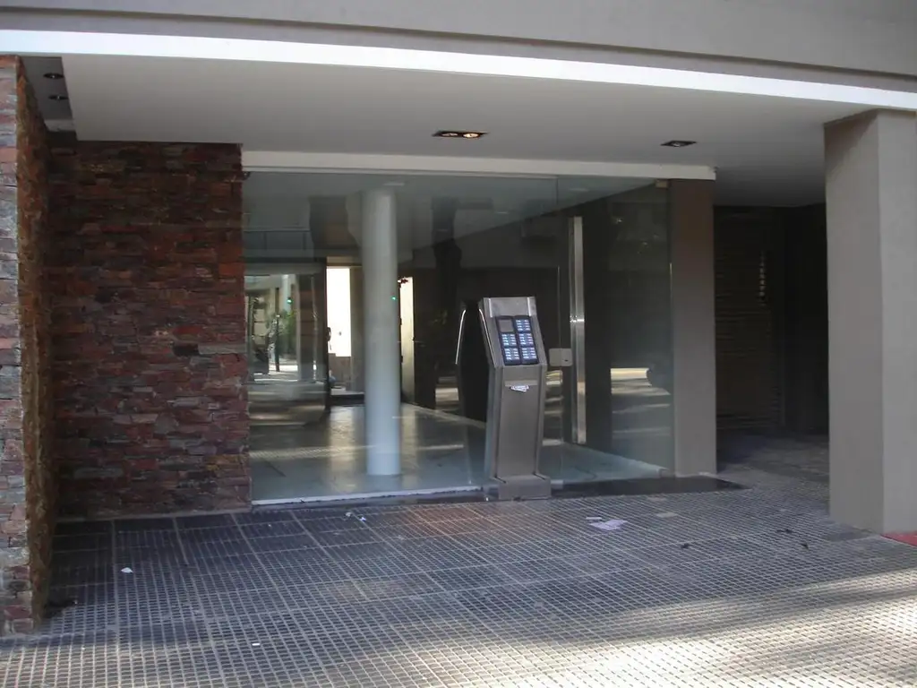 Av José María Moreno al 800