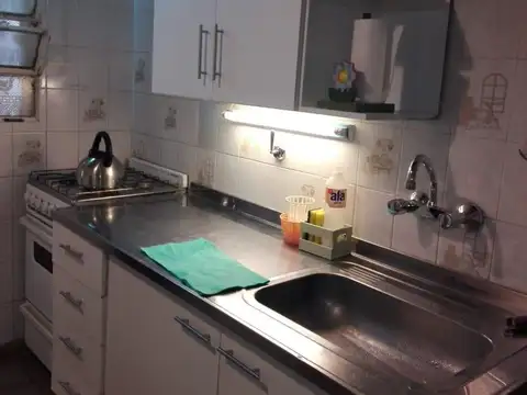 Casa 4 ambientes con 1 baño