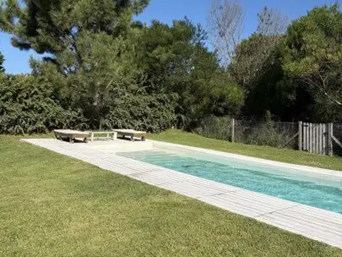 CASA CON PILETA COSTA ESMERALDA GOLF1