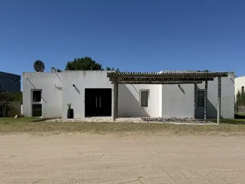 Casa en Venta en Barrio Golf 1, USD 195.000