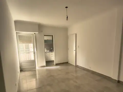 DEPARTAMENTO de 2 ambientes en ALQUILER. REFACCIONADO TOTALMENTE A NUEVO