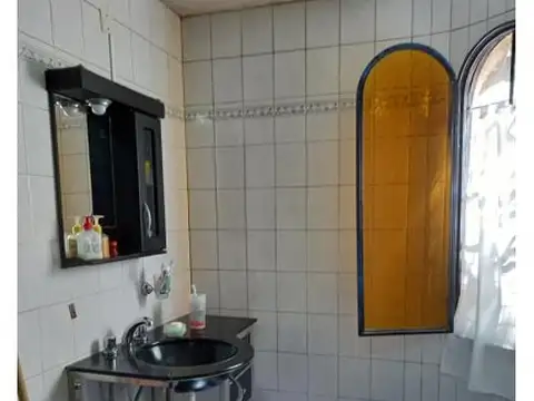 CASA DE 3 DORMITORIOS EN ALBERDI OESTE