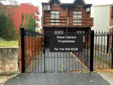 DEPARTAMENTO TRIPLEX 4 AMBIENTES EN LA ZONA DE DON BOSCO!