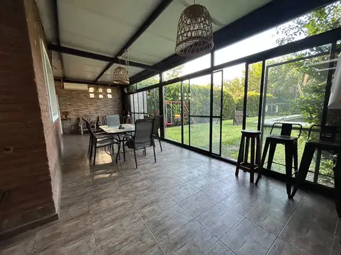 Venta Casa Tres Dormitorios Funes