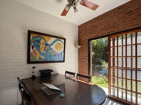Casa en Venta con 3 cocheras