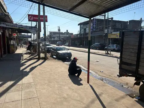 Avenida Echeverry 900