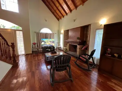 Casa en Alquiler al Oeste