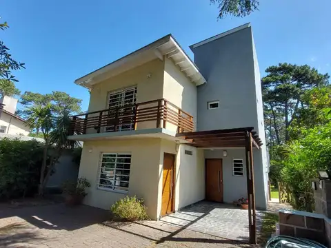 Paseo 101 e/ Avenida 10 y 11