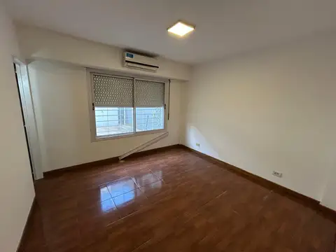 Depto Tipo Casa en Alquiler con 2 cocheras