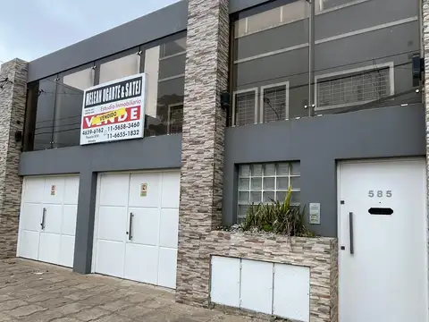 P.H. PLANTA BAJA - FRENTE - 2 COCHERAS - EXCELENTE UBICACION
