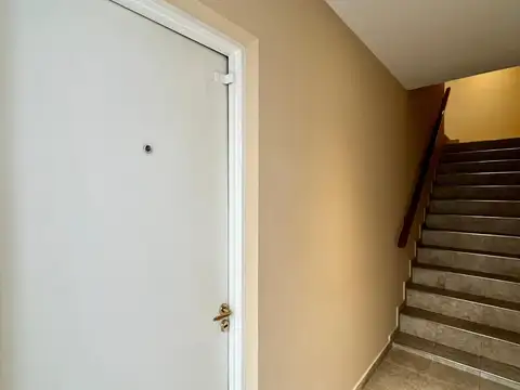 Depto Tipo Casa en Alquiler en Haedo, $ 1.300.000