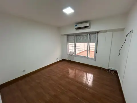 Depto Tipo Casa 3 ambientes con 2 baños