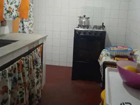 Casa 4 ambientes con 1 baño