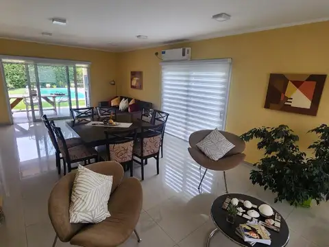 Casa en Venta al Este