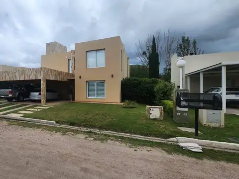 Casa en Venta en Juana Koslay, Juan Martín de Pueyrredón