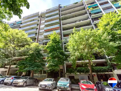 4 AMBIENTES AL FRENTE CON COCHERA EN LA ISLA