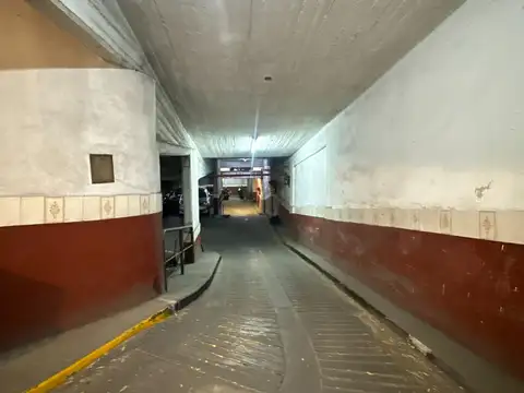 ALQUILER COCHERA CUBIERTA BELGRANO CENTRO