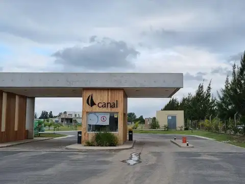 Lote en Oportunidad - Barrio Náutico Canal - Villanueva