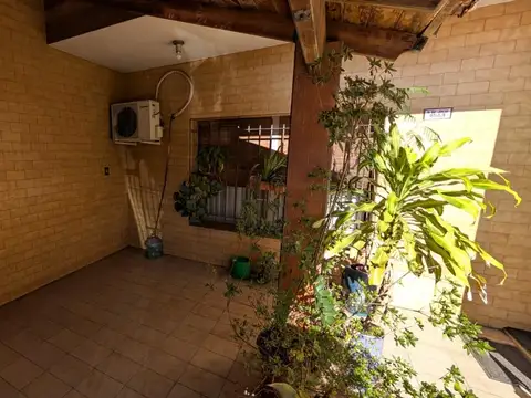 Depto Tipo Casa en Venta 44 años