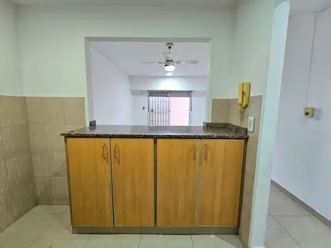 Departamento en Alquiler en Villa Ballester, $ 420.000