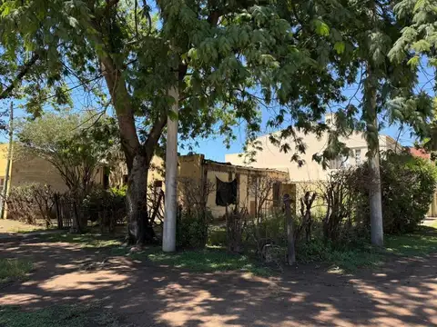 VENTA CASA A DEMOLER SOBRE ESQUINA 
