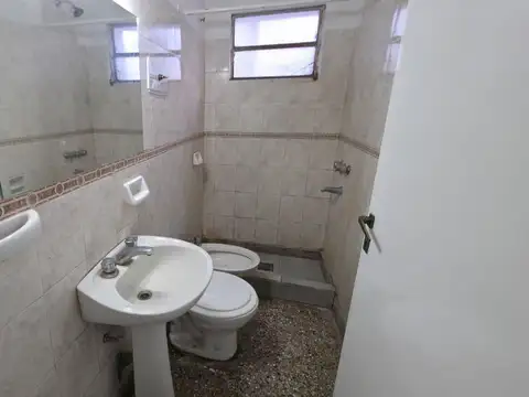 Casa en Alquiler con 1 cochera