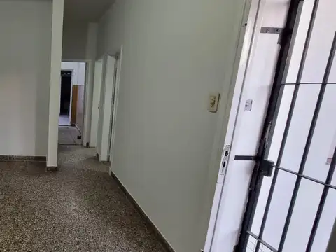 Casa en Alquiler con 1 cochera