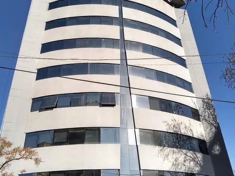 Edificio oficinas 3500 m2 Vte. López Venta A metros de Maipú/Estación Aristóbulo del Valle Cocheras