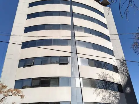 Edificio oficinas 3500 m2 Vte. López Venta A metros de Maipú/Estación Aristóbulo del Valle Cocheras