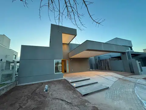 Casa en Alquiler de 2 dormitorios