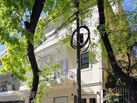 DEPARTAMENTO DE 2 AMBIENTES .2º P/ POR ESCALERA AL FRENTE