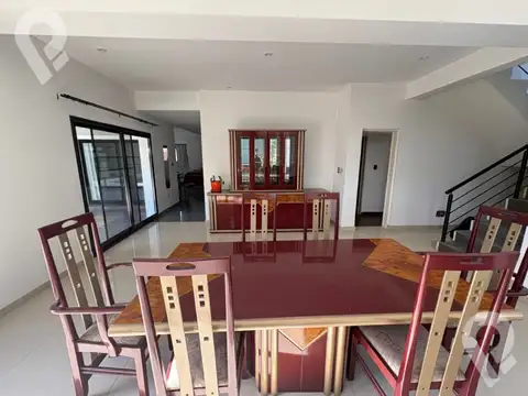 Casa en Alquiler Temporal de 4 dormitorios