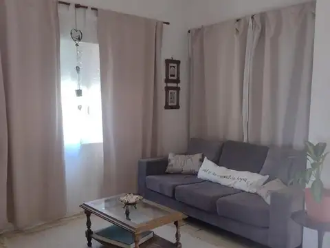 VENTA CASA 3 AMBIENTES CON PILETA Y JARDIN EN LOS POLVORINES