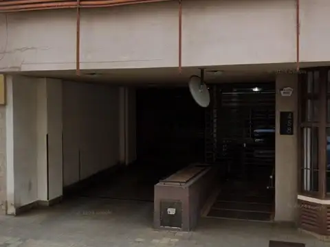 SE ALQUILA COCHERA SOBRE AYACUCHO 458 ZONA PATIO OLMOS