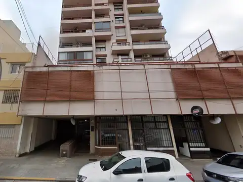 SE ALQUILA COCHERA SOBRE AYACUCHO 458 ZONA PATIO OLMOS