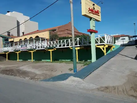 A metros del mar,Pleno Centro, Villa Gesell, Local gastronomico totalmente equipado