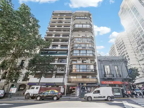 Oficina en esquina con monoambiente – Av. Santa Fe