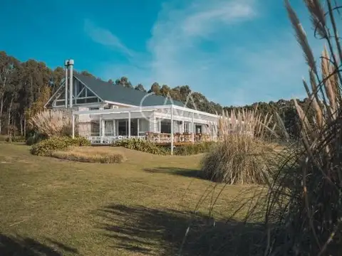 Av. Jorge Newbery 5005 , Mar Del Plata, Buenos Aires, Argentina.