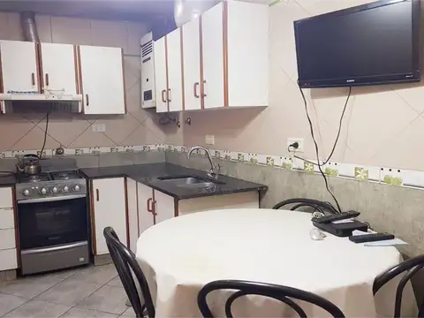 VENTA CASA 5 AMB-COCHERA-PATIO-TERRAZA-PARRILLA