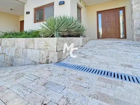 Casa en Alquiler de 4 dormitorios