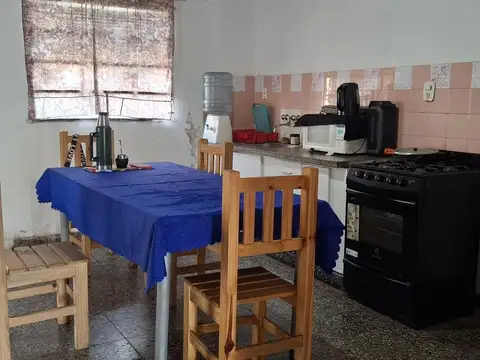 Casa 5 ambientes con 2 baños